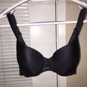 Warner's Barely There, smooth back bra, 34B